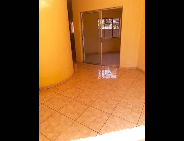 4 BEDROOM HOUSE FOR SALE IN THERESAPARK